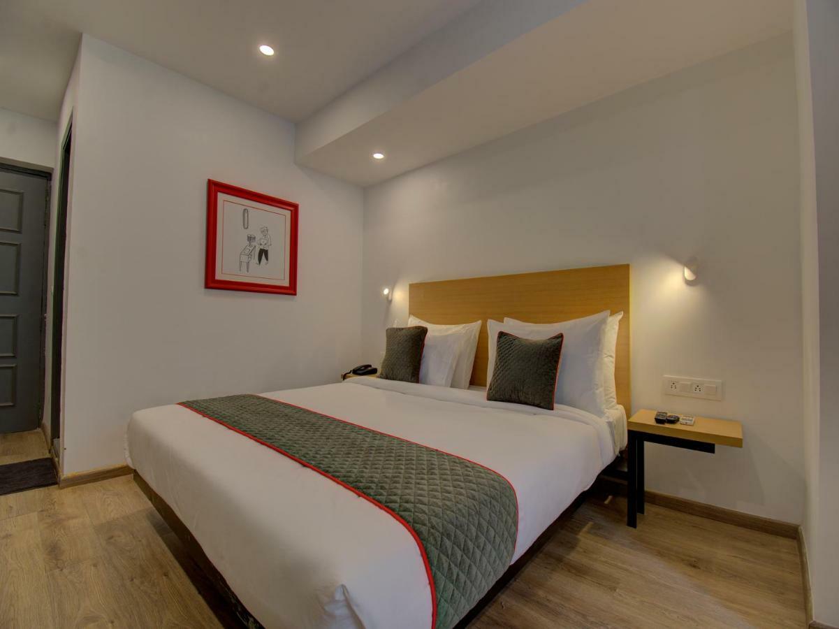 Oyo Townhouse 150 Shreyas Colony Ahmedabad Exterior foto
