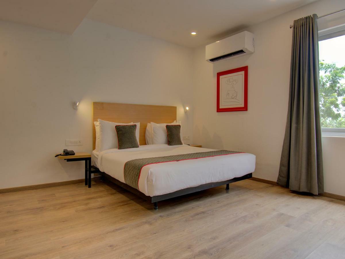 Oyo Townhouse 150 Shreyas Colony Ahmedabad Exterior foto