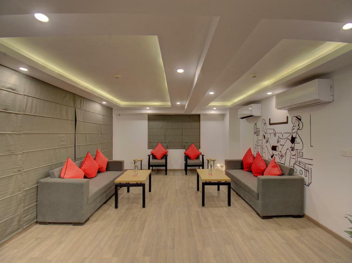 Oyo Townhouse 150 Shreyas Colony Ahmedabad Exterior foto